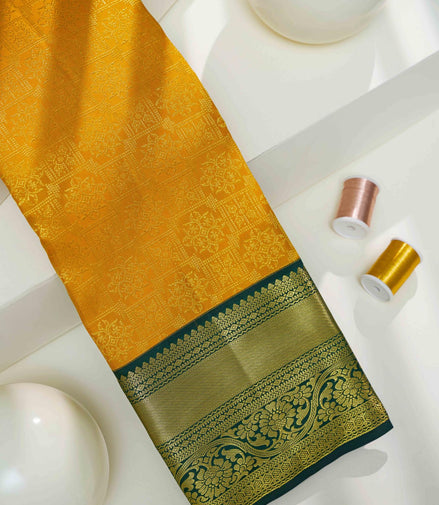 Square Grid Floral Chakra & Banarasi Border Pure Silk Saree