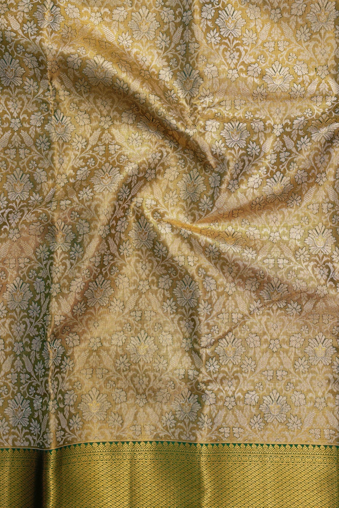 Seamless Floral Design Tissue Silk Saree
