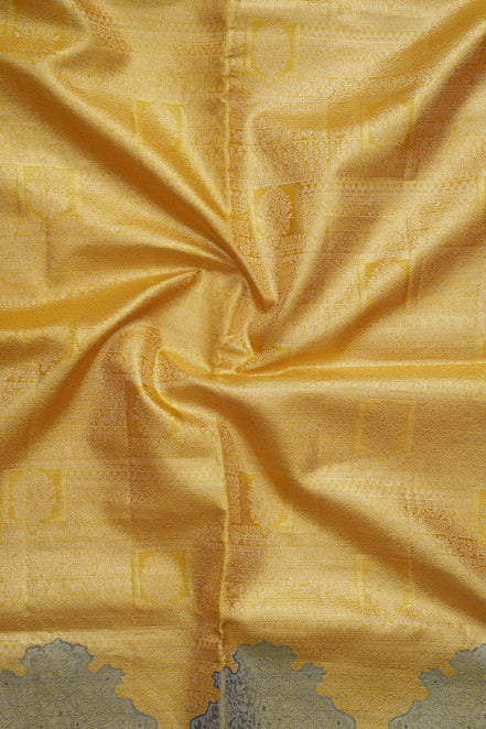 Scalloped Mughal Arch & Kalash Tree Motif Tissue Silk Saree