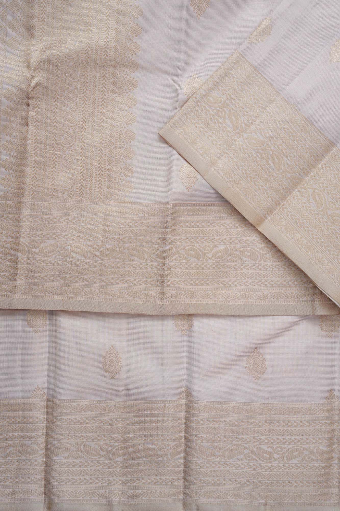 Classic Paisley Butta & Floral Temple Border Pure Silk Saree